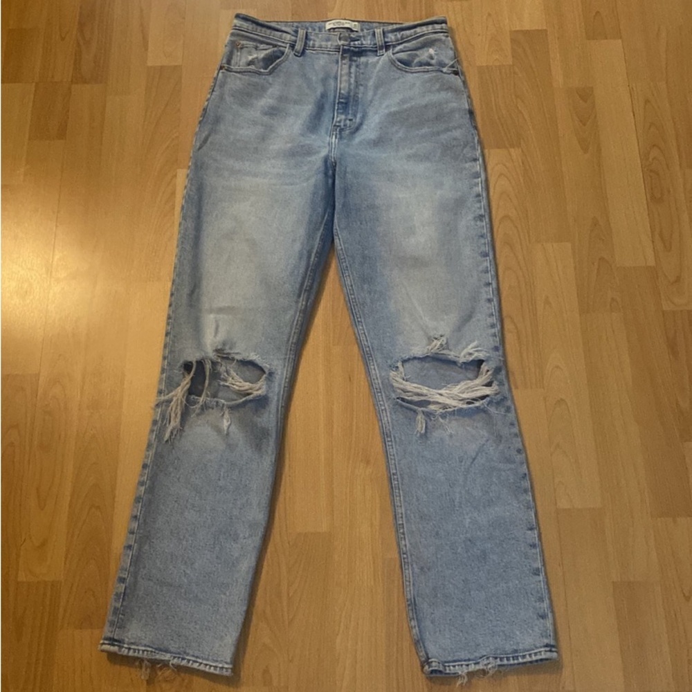 Abercrombie Ultra High Rise Straight 90s Jeans